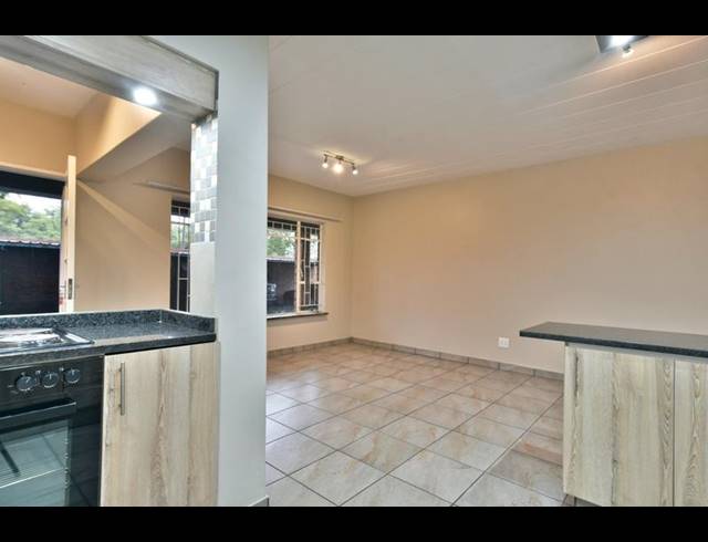 1 BEDROOM APARTMENT FOR SALE IN NEW REDRUTH
